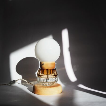 luminaire en verre et bois